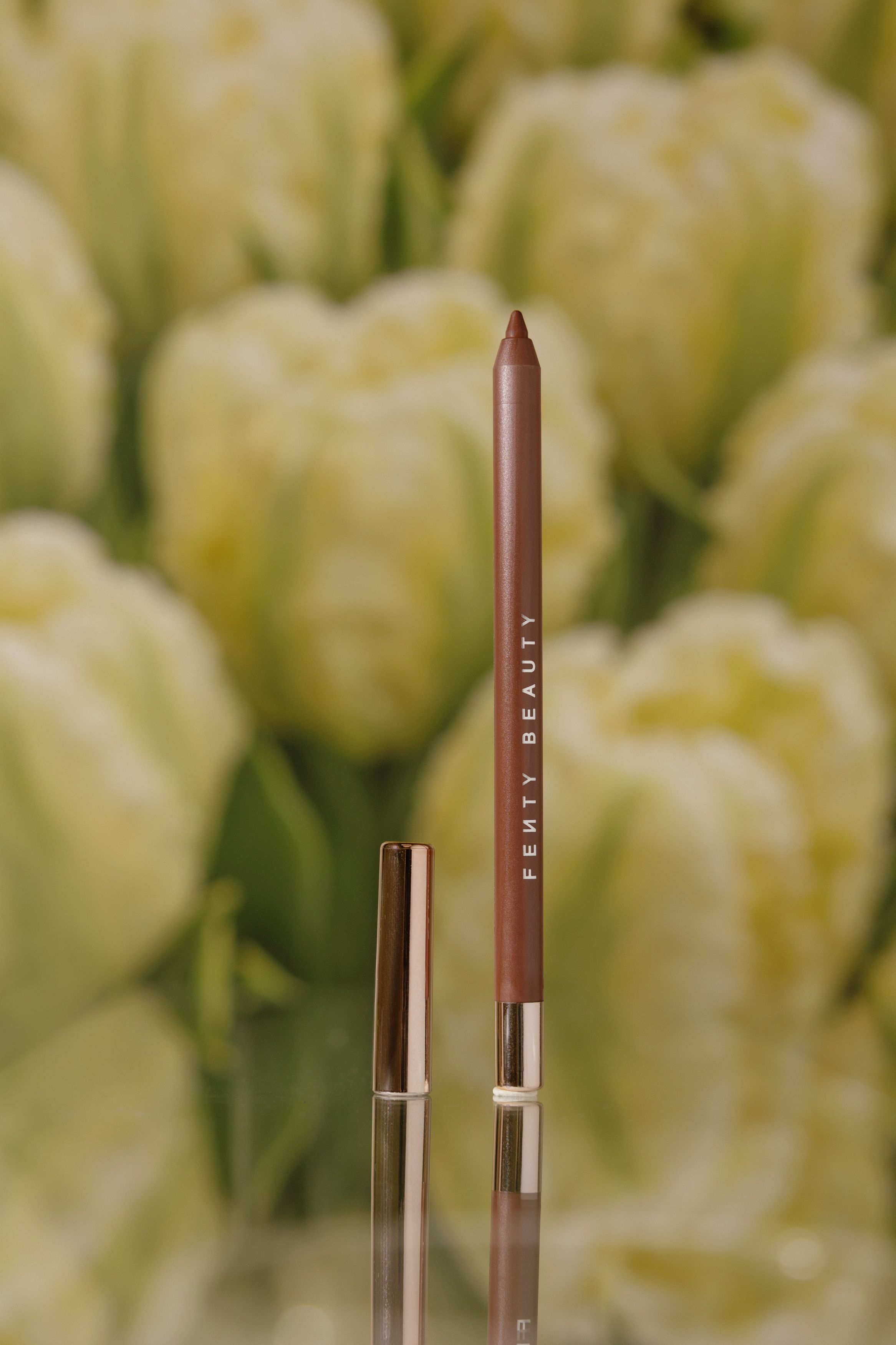 

Водостойкий карандаш для губ [Rose Amber] Fenty Beauty Trace'd Out Lip Liner 1,24г