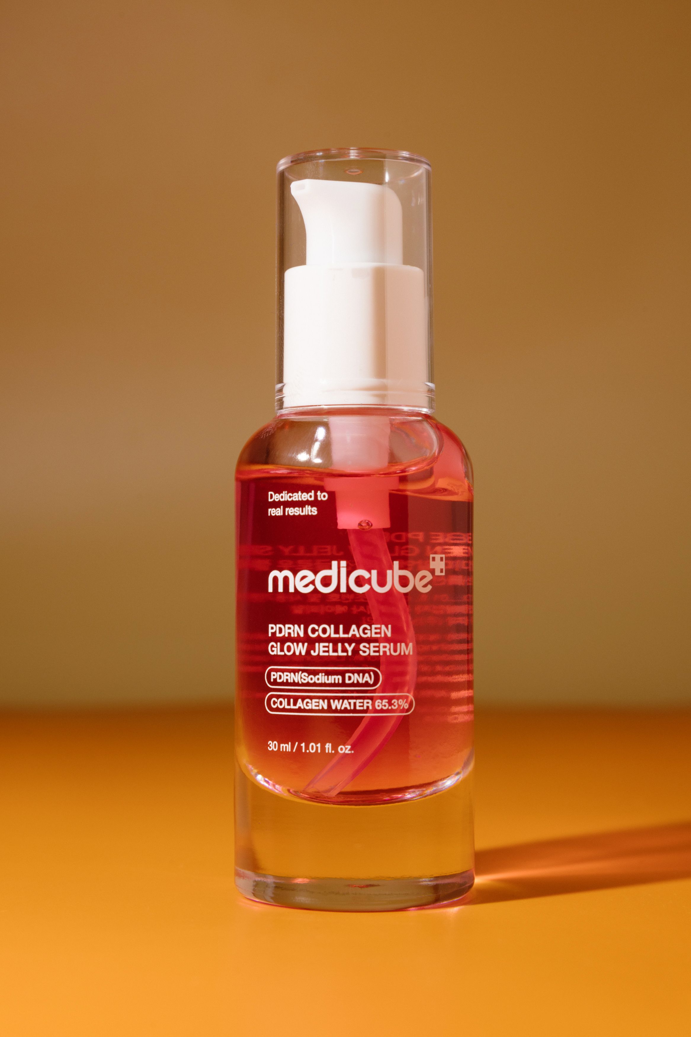 

Гелевая сыворотка с ПДРН и коллагеном medicube PDRN Collagen Glow Jelly Serum 30мл