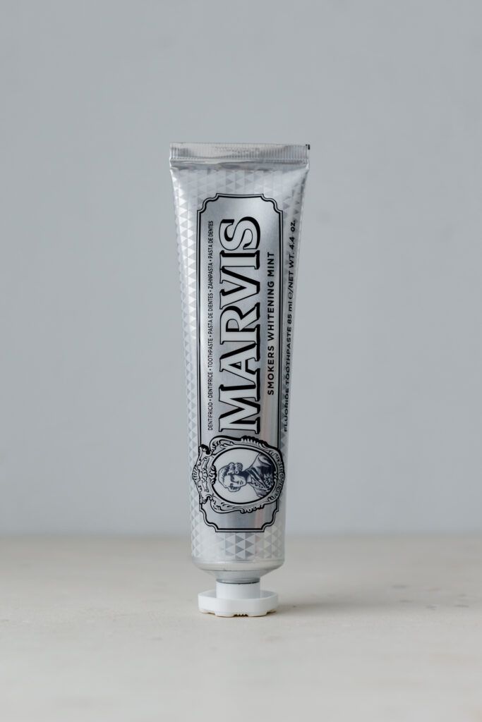 Отбеливающая зубная паста "Мята Антитабак" MARVIS Smokers Whitening Mint 85 ml