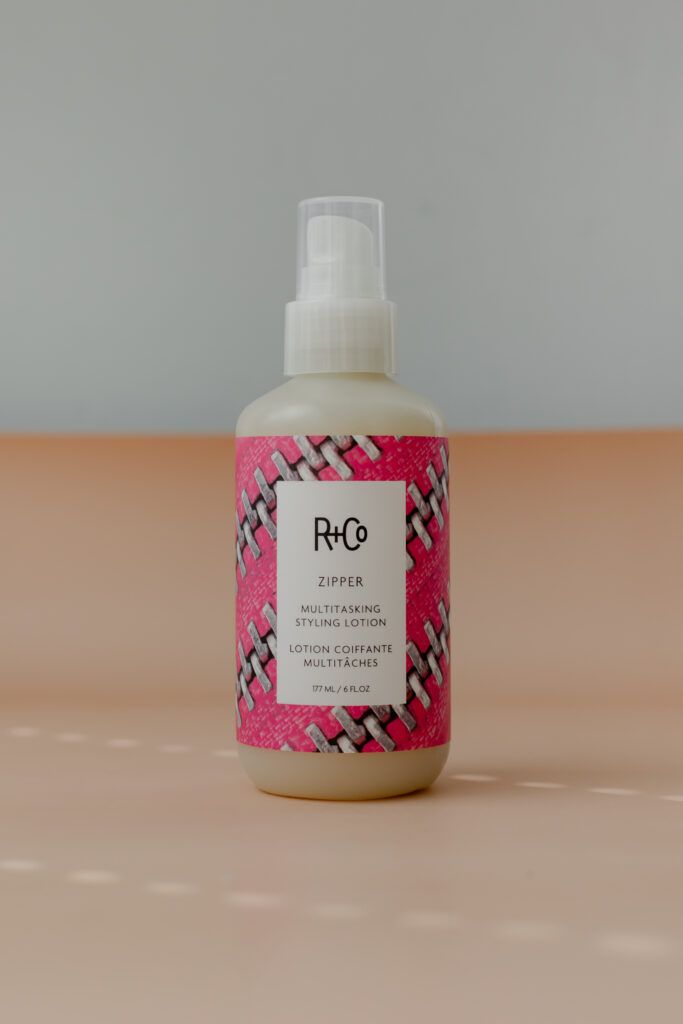 

ЗИППЕР мультифункциональный стайлинг-лосьон R+Co ZIPPER Multitasking Styling Lotion 177 ml