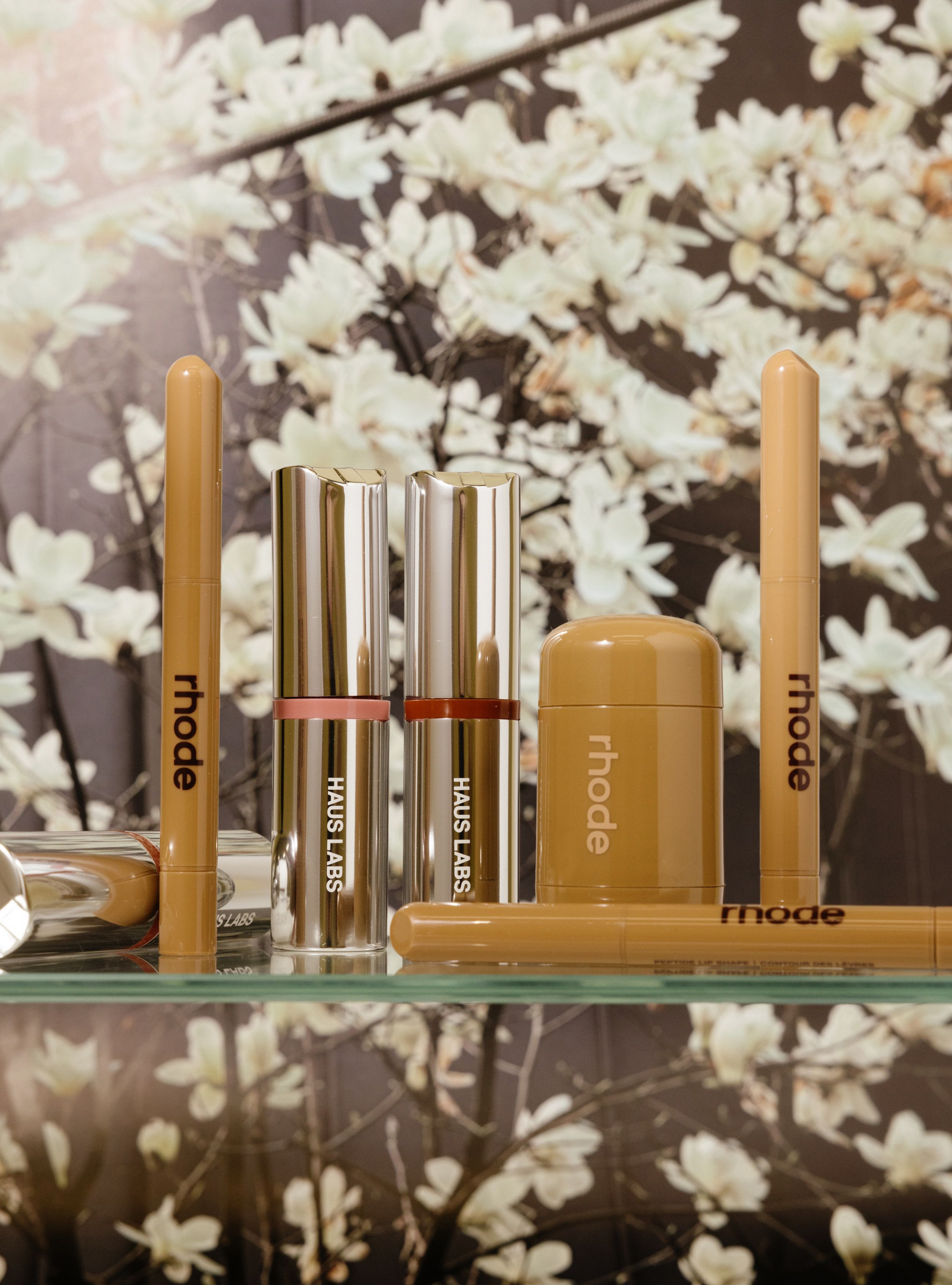 

Набор для путешествий Rhode The Travel Set 40мл /65мл /15мл/30мл /40мл