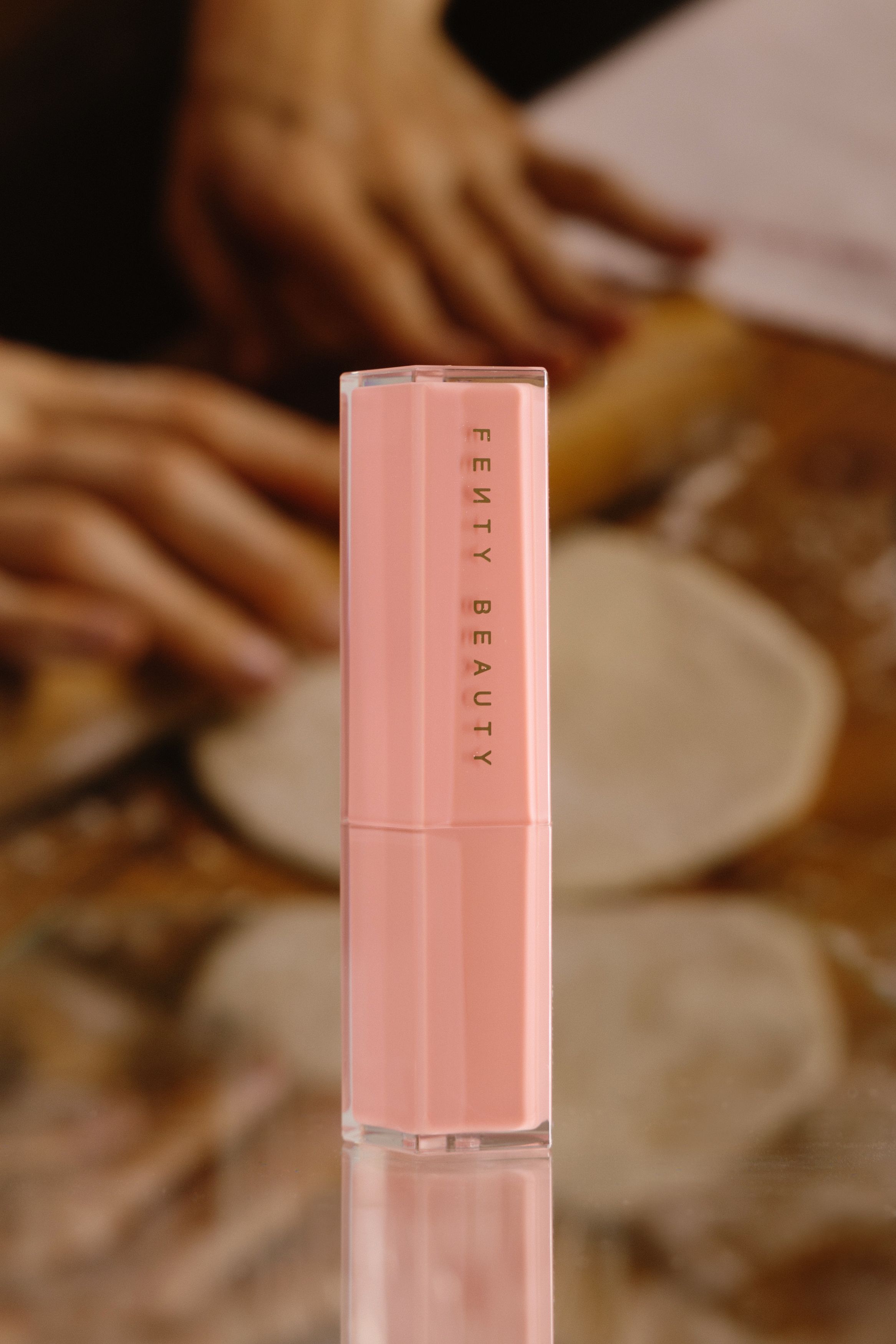 Сияющая помада [Is It Fu$$Y] Fenty Beauty Gloss Bomb Stix High-Shine Gloss Stick 3,6g