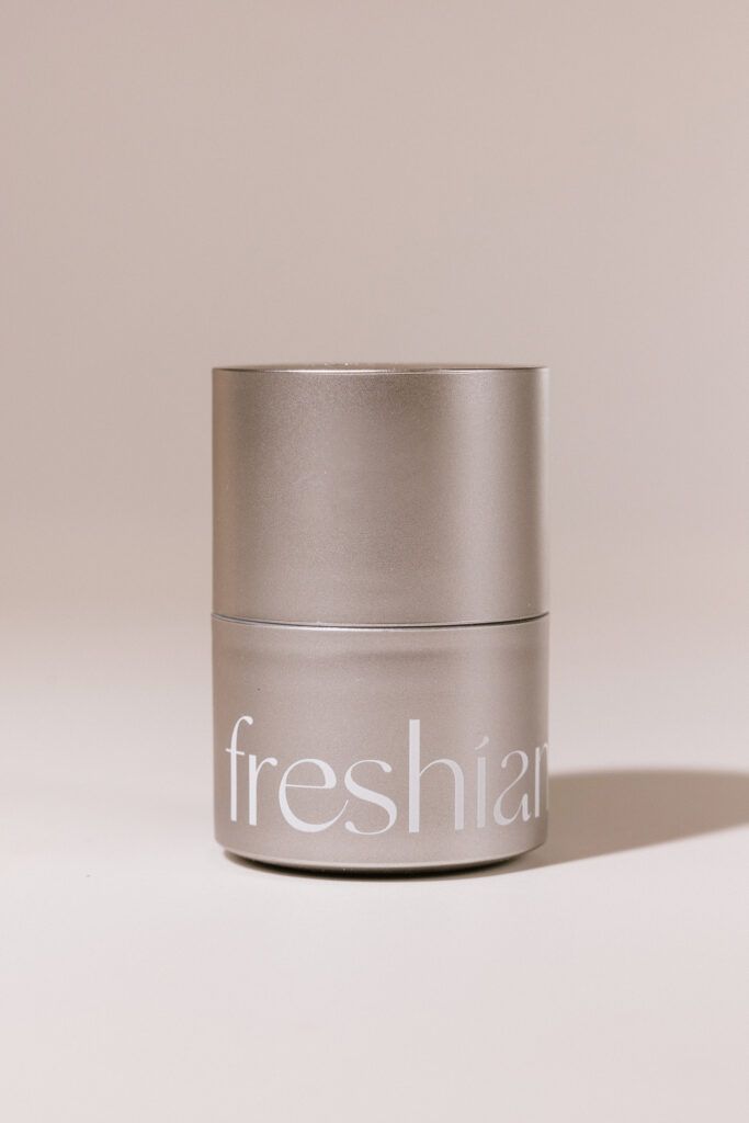 Супер питательный бальзам для губ Freshian Vita Ampoule Lipcerin [02 Tinted] 15ml