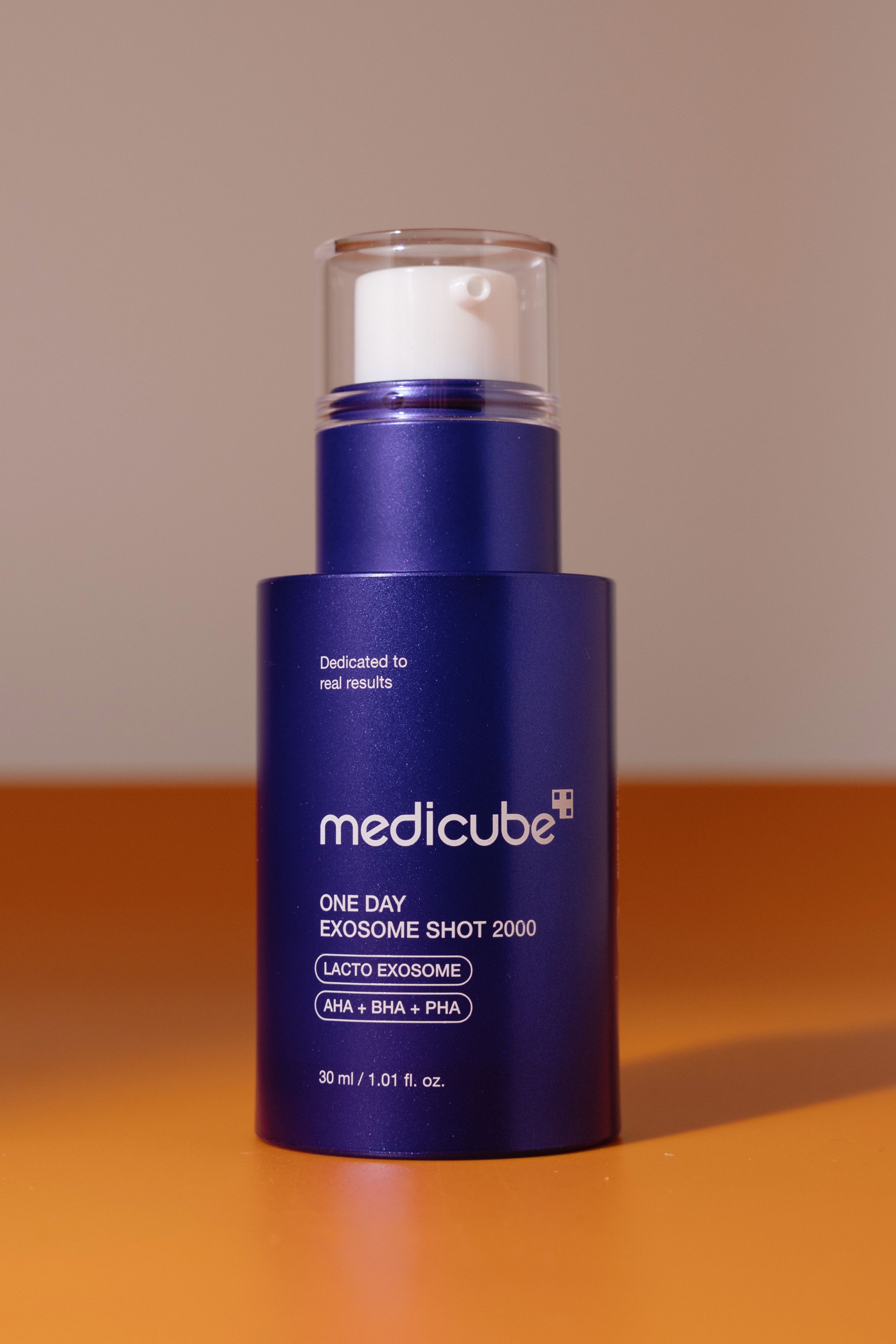 

Сыворотка-бустер с экзосомами и спикулами для сужения пор medicube One-Day Exosome Shot Pore Ampoule 2000 30ml