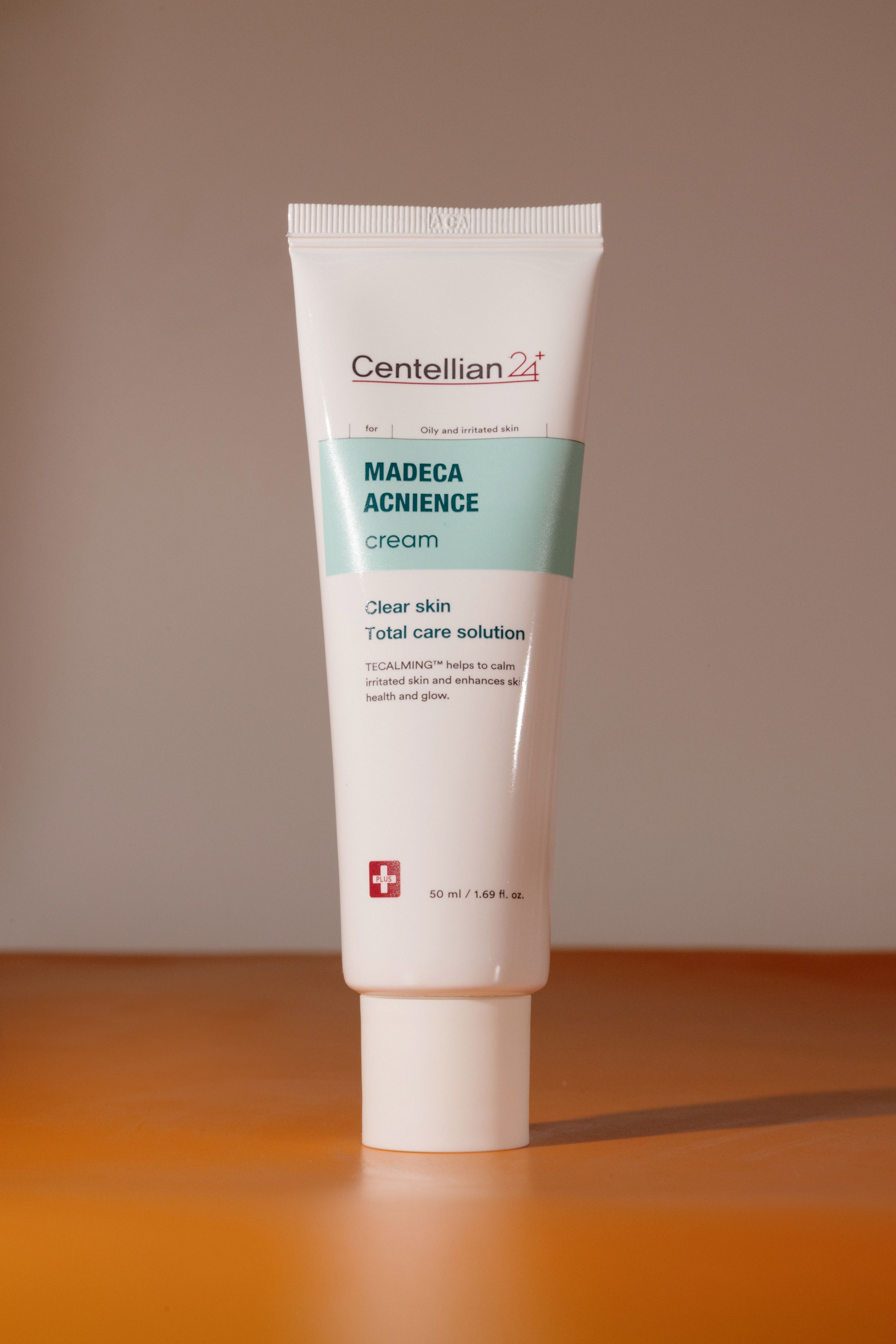 Крем для лица против воспалений Centellian24 Madeca Acnience Cream 50ml  