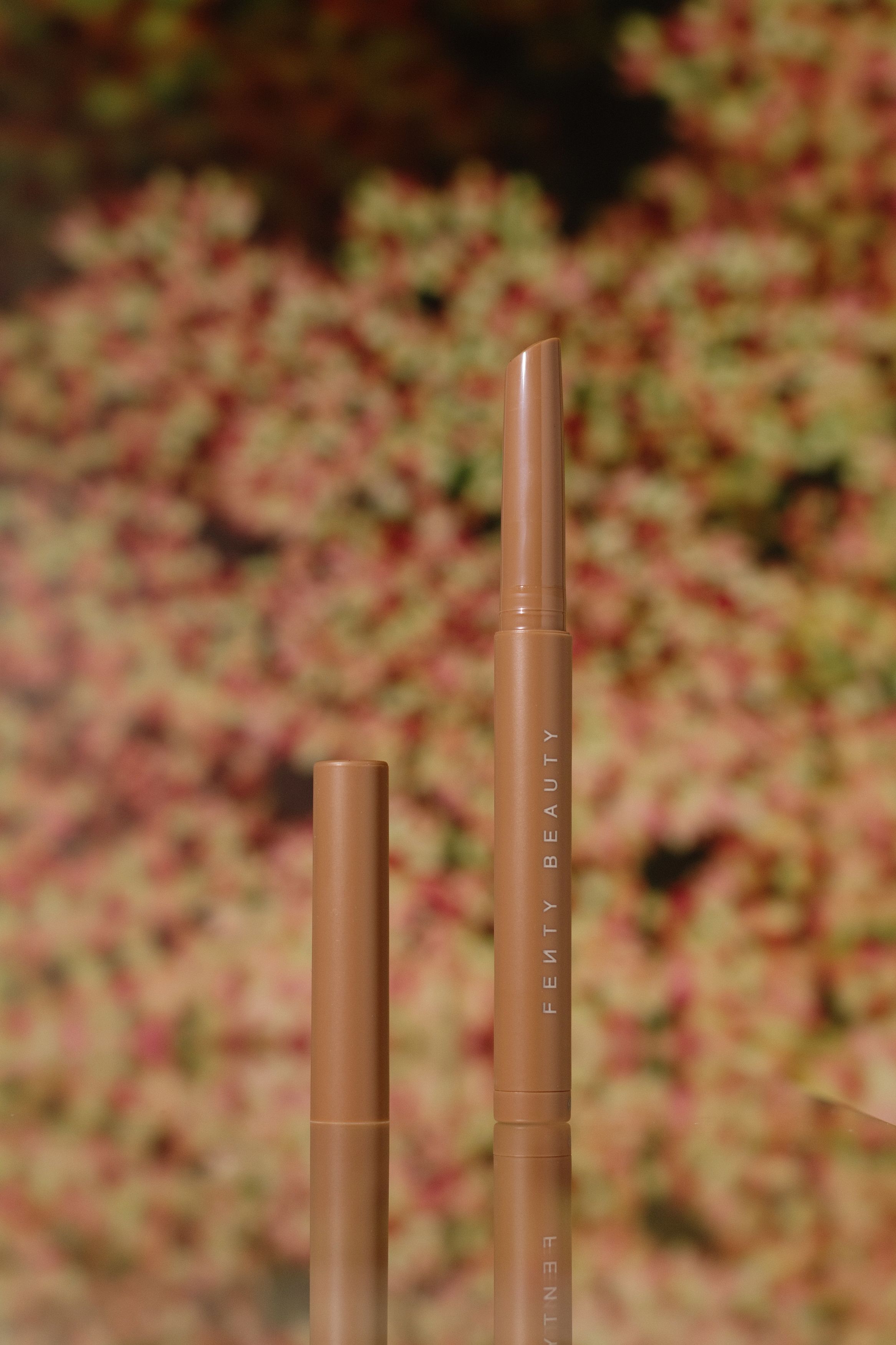 

Стойкие тени для век в стиках [Shroom Mate] Fenty Beauty Shadowstix Longwear Eyeshadow Stick 10ml