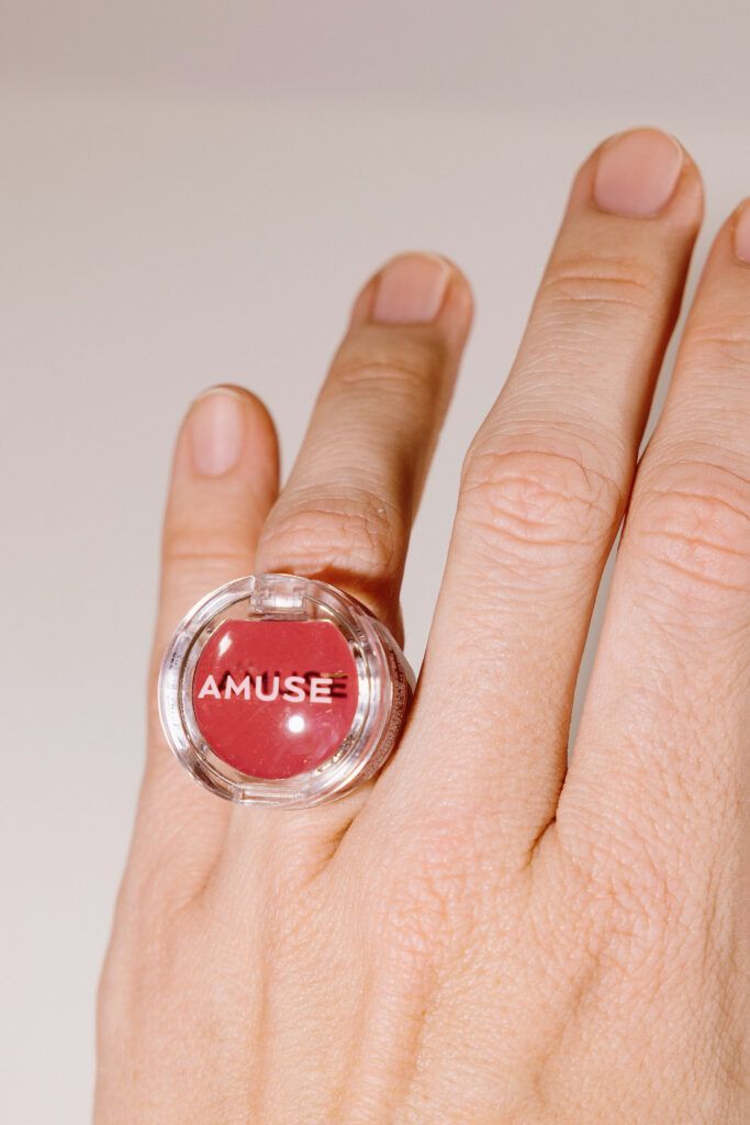 Кольцо-бальзам для губ Amuse Ring Lip Balm [05 Butterfly Ring] 0,9g