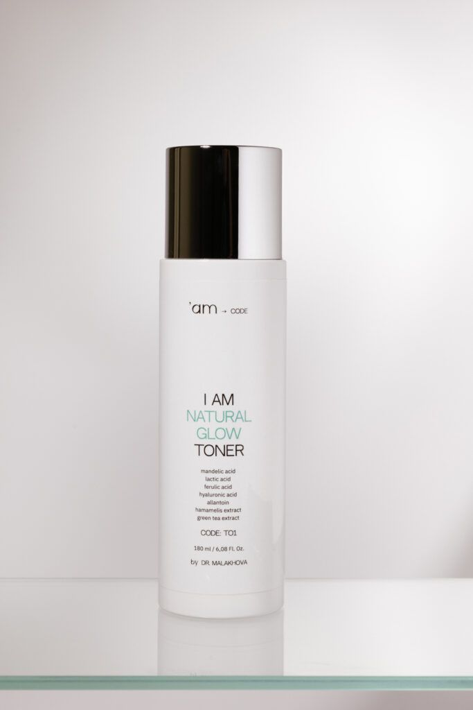 Отшелушивающий и балансирующий pH тоник с эффектом сияния 'AM CODE I am Natural Glow Toner 180 ml
