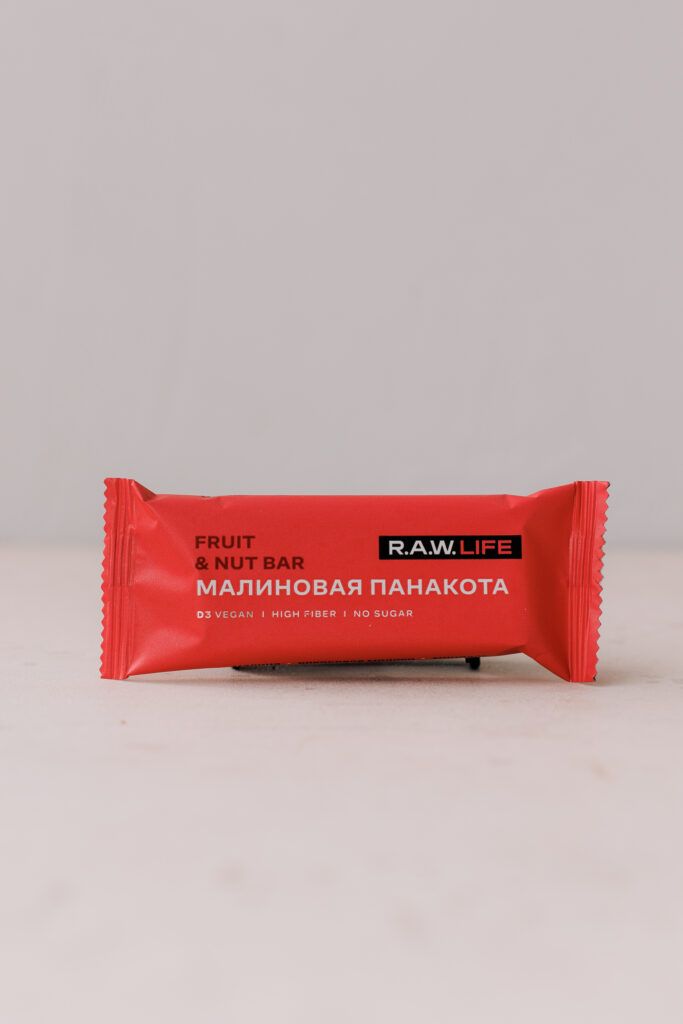 

BU// Орехово-фруктовый батончик R.A.W. Life Fruit & Nut Bar "Малиновая панакота" 47g