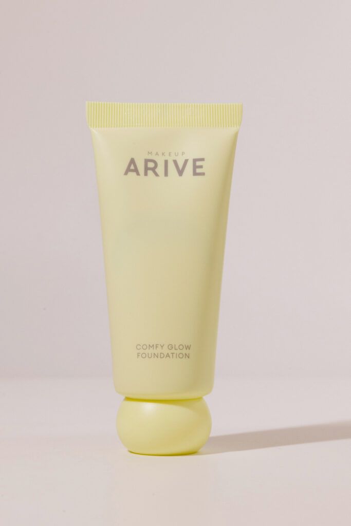 Сияющий тональный крем Arive Makeup Comfy Glow Foundation SPF15 [01 Olive Yellow] 30ml