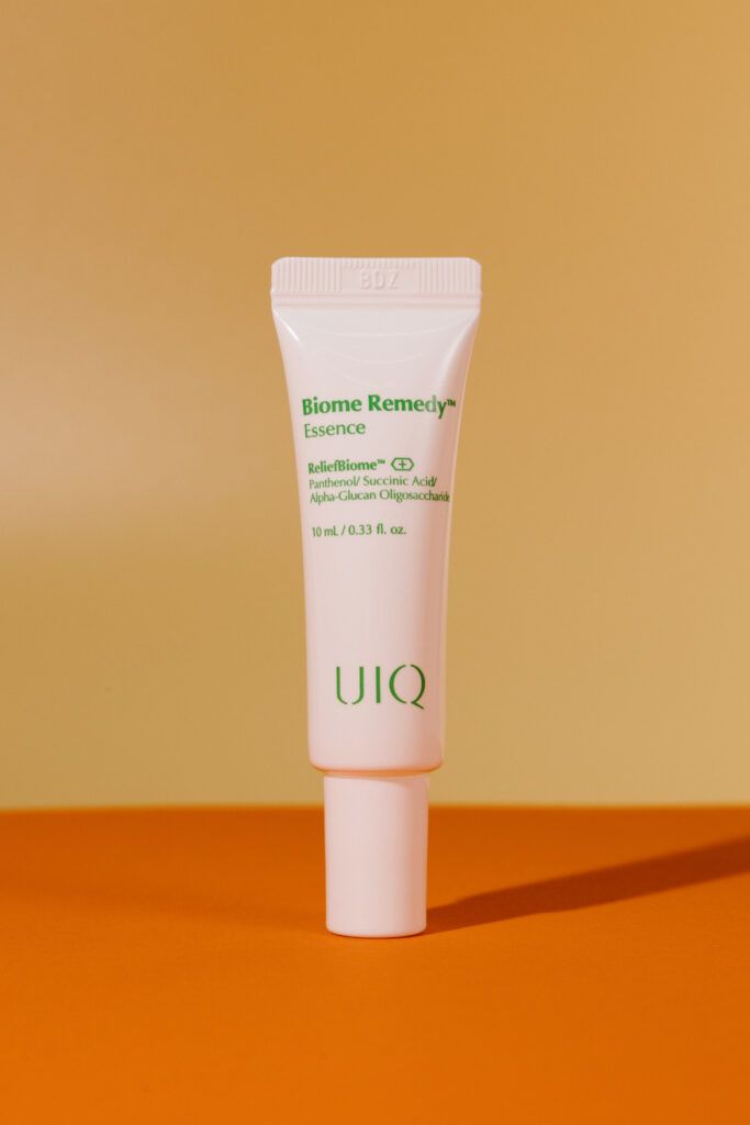 Противовоспалительная мультиэссенция с постбиотиками для сияния UIQ Biome Remedy Essence 10ml 