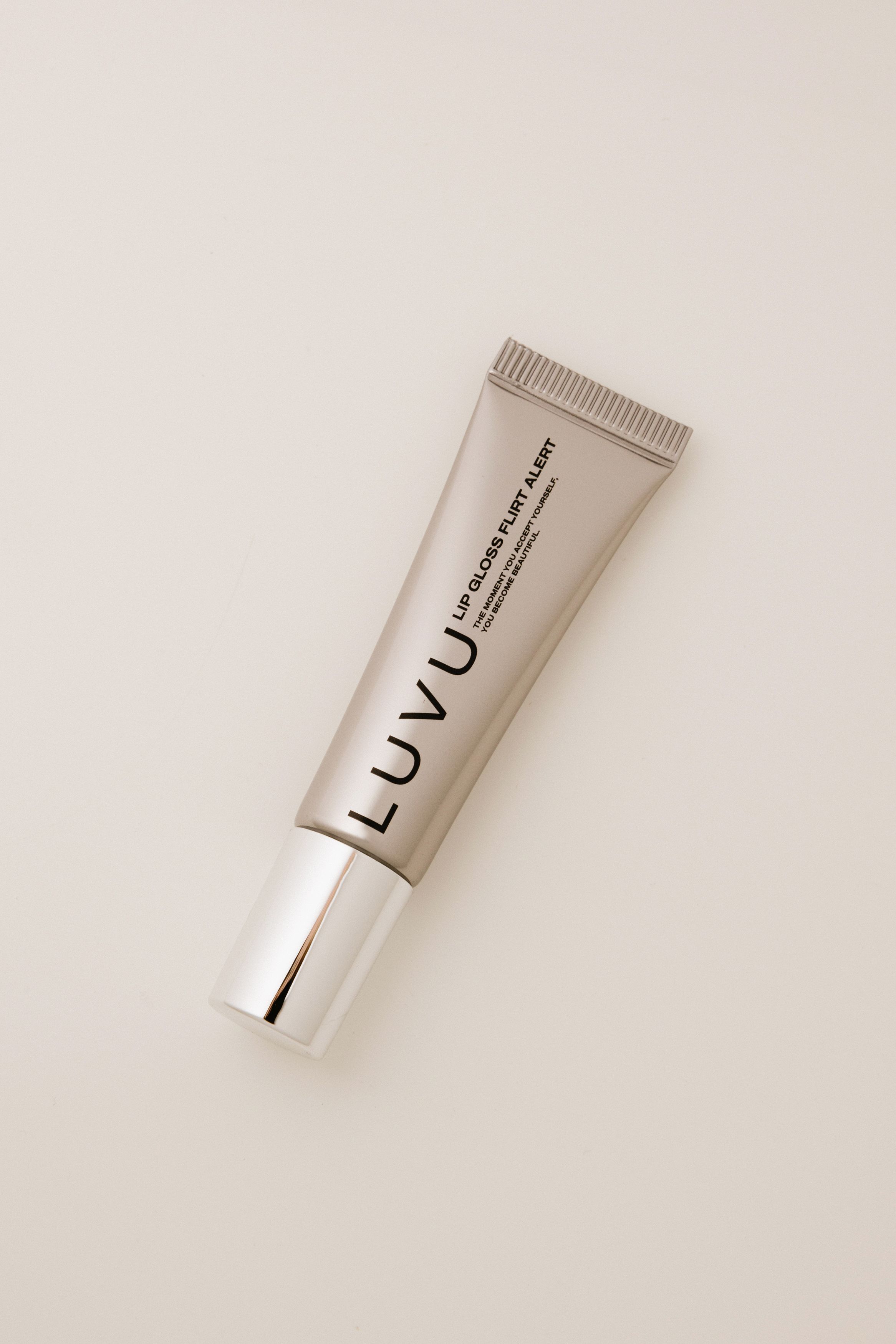  Блеск для губ LUVU Lip Gloss Flirt Alert 10ml