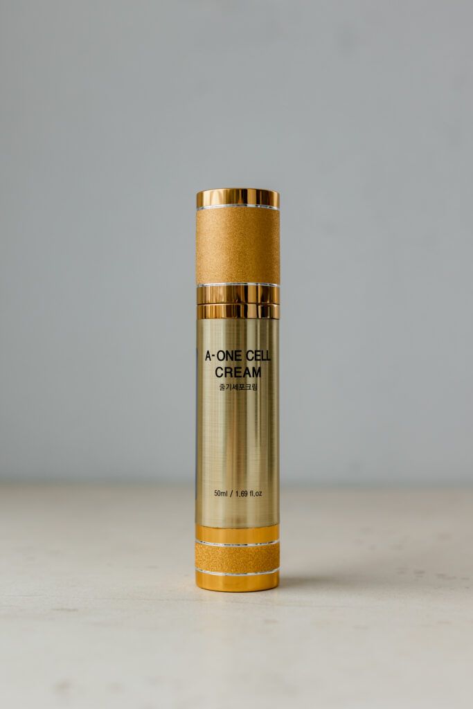 BU// Отбеливающий антивозрастной крем CELLBN A-One Cell Cream 50 ml