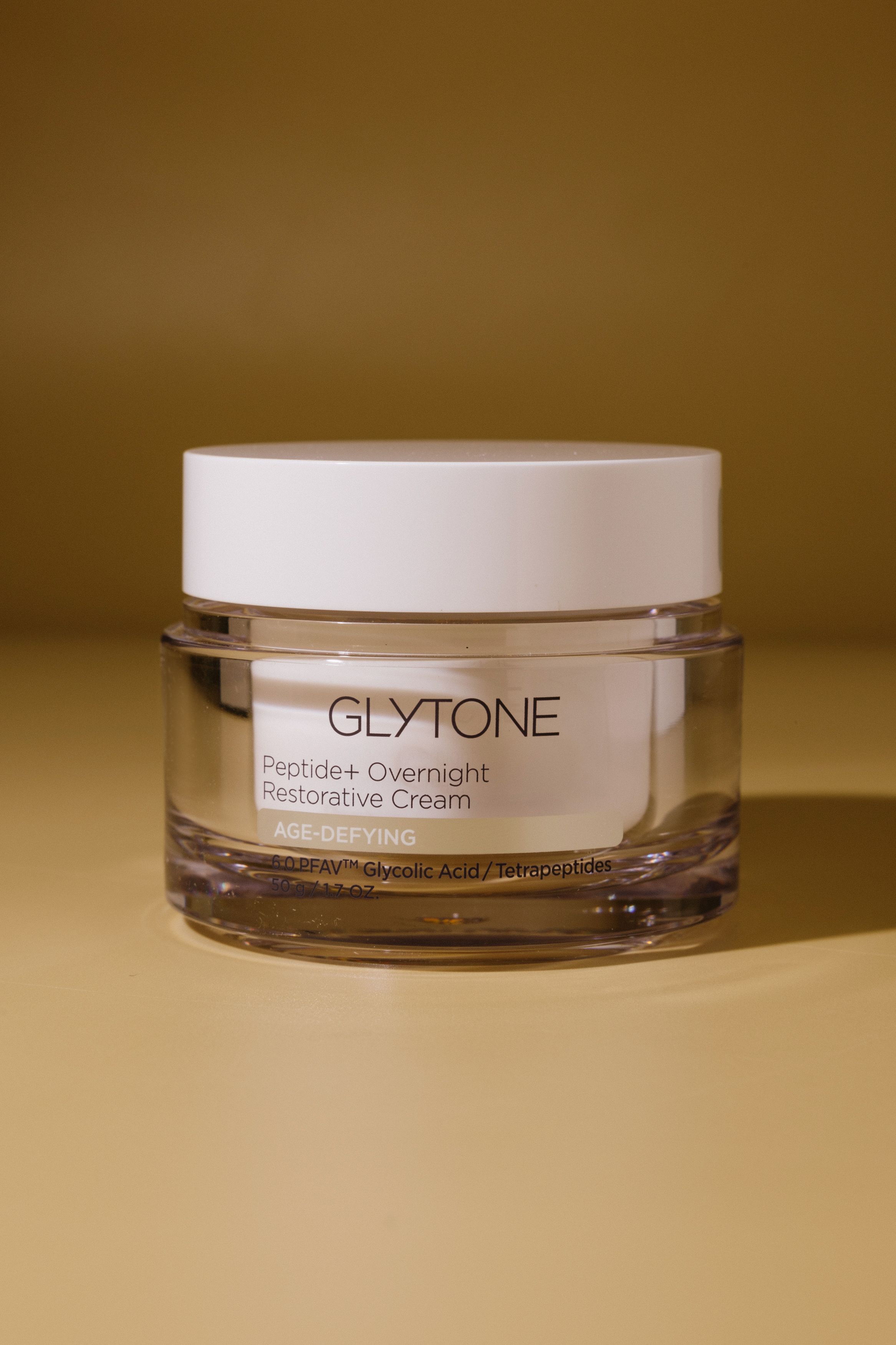 

Омолаживающий ночной крем с мульти-пептидным комплексом GLYTONE Age Defying Peptide+ Overnight Restorative Cream 50ml