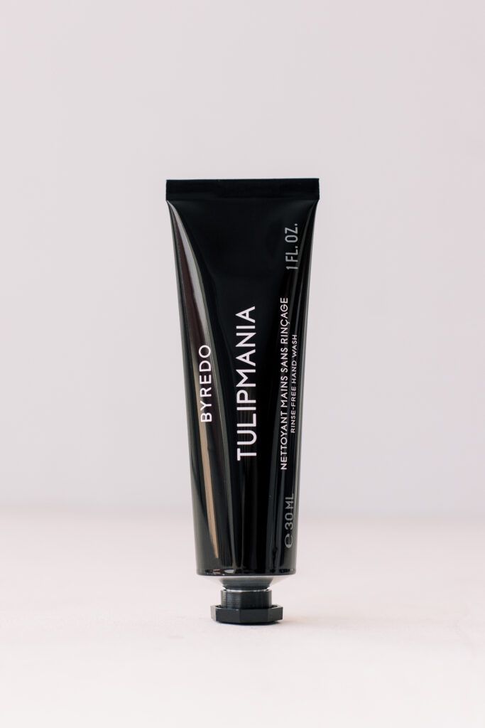 BU// Гель для рук с антибактериальным эффектом BYREDO Tulipmania Rinse-free Hand Wash 30ml