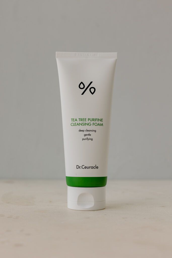 BU// Пенка для умывания Dr. Ceuracle Tea Tree Purifine 30 Cleansing Foam 150ml