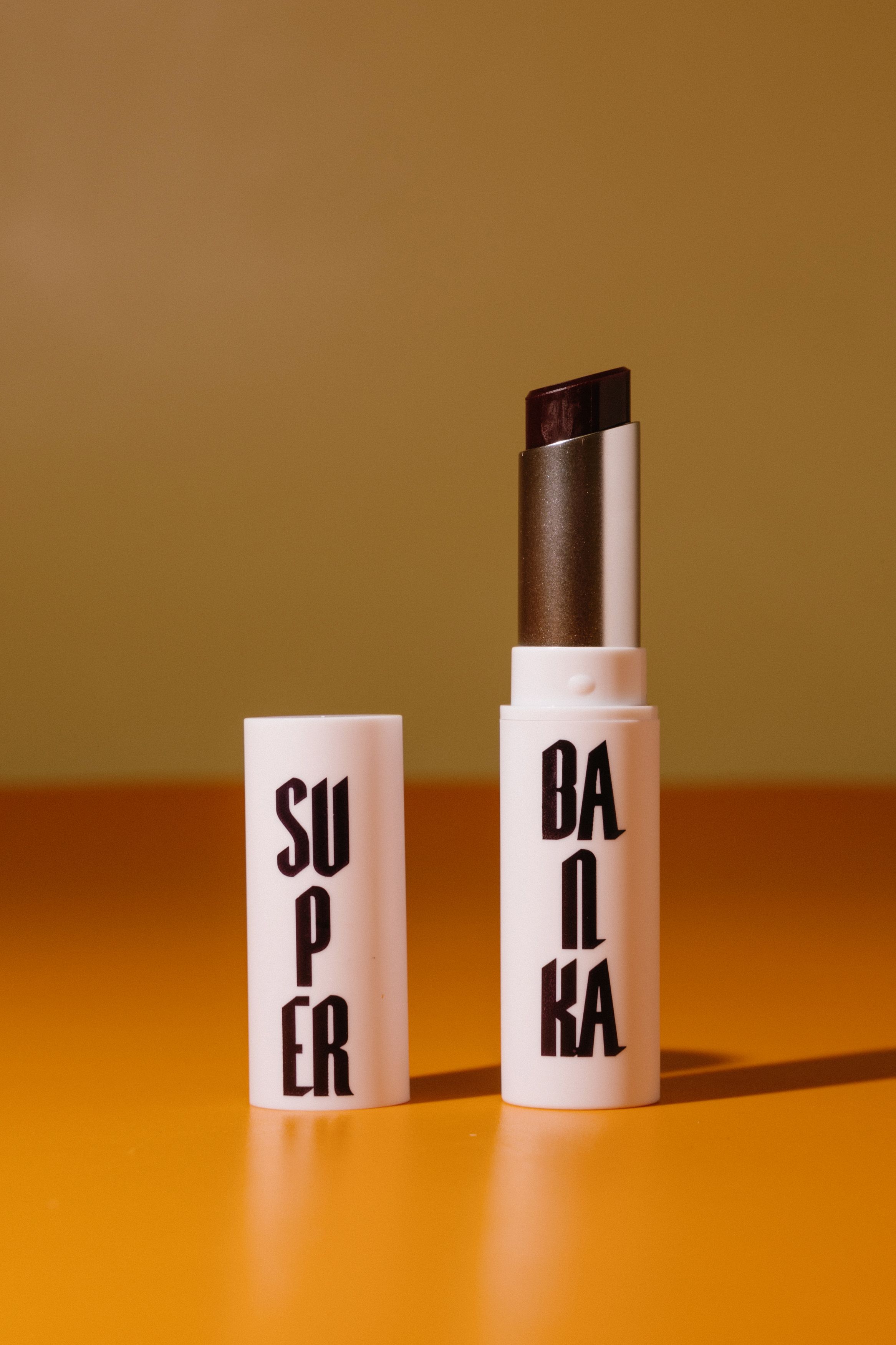 Увлажняющая помада с пептидами и гиалуроновой кислотой SUPERBANKA Sulim 3.3g