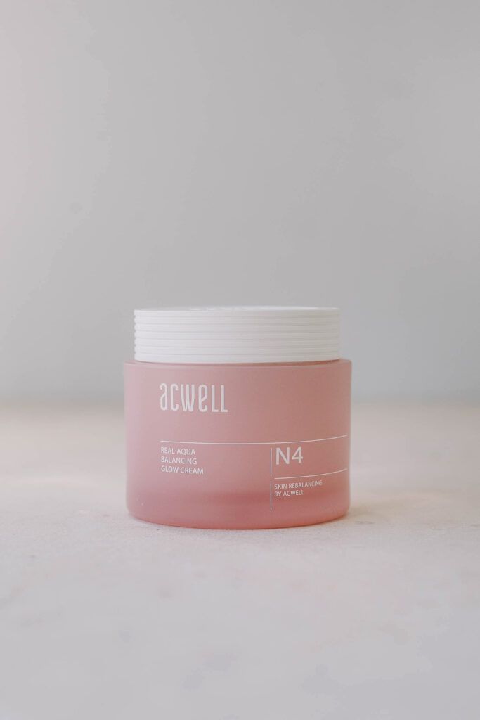 

BU// Крем для выравнивания тона ACWELL Real Aqua Balancing Glow Cream 50ml