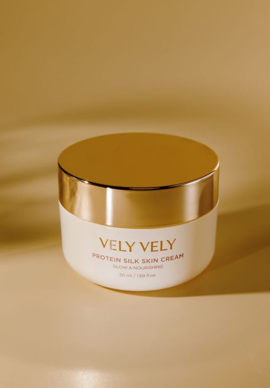 Крем с молочными протеинами и шелком Vely Vely Protein Silk Skin Cream 50ml