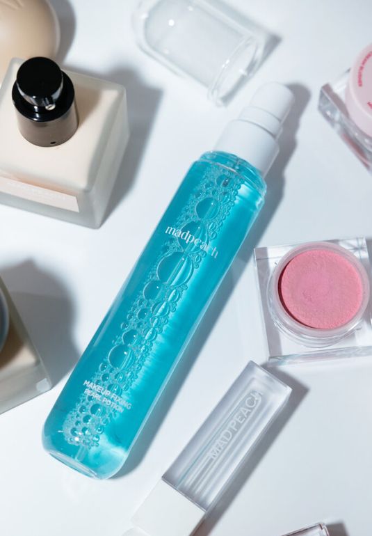 Фиксирующий спрей MAD PEACH Make Up Fixing Pearl Potion 80ml