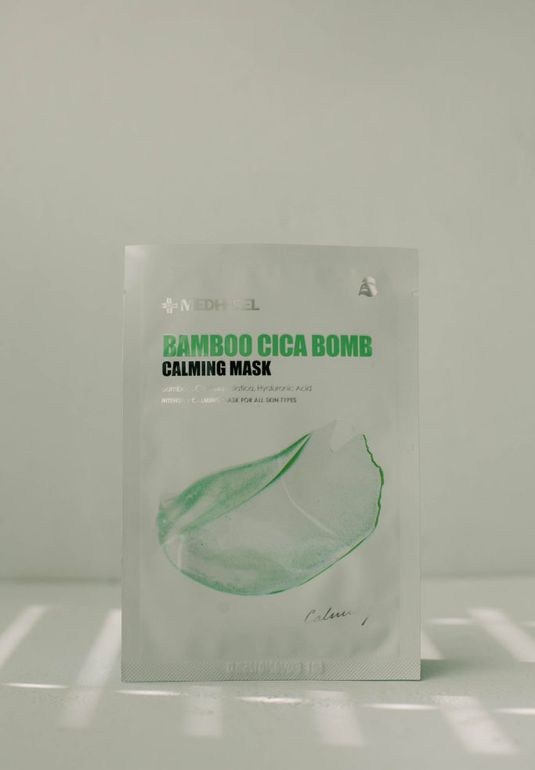 Маска тканевая успокаивающая MEDI-PEEL Bamboo Cica Bomb Calming Mask 25ml