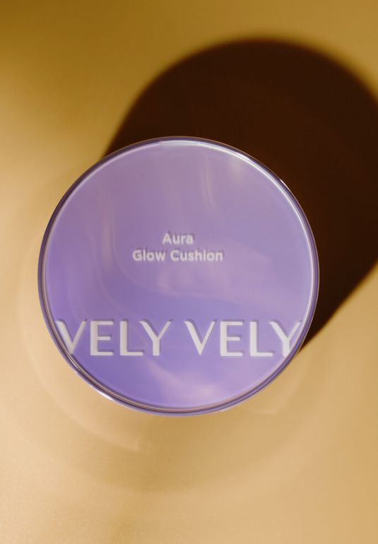 Кушон с сияющем финишем Vely Vely Aura Glow Cushion #23 Natural SPF 50 PA +++ 15g