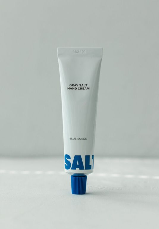 Крем для рук с серой солью Синяя замша SALTRAIN Graysalt Handcream - Blue Suede 30ml