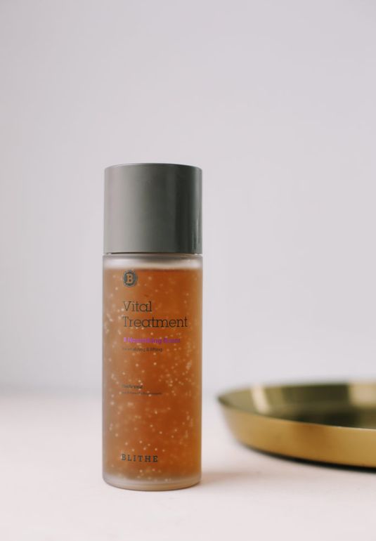 Тонер-эссенция для упругости и насыщения кожи BLITHE Vital Treatment 8 Nourishing Beans 123мл