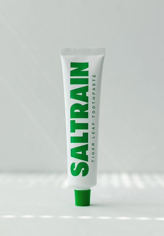 Успокаивающая зубная паста "Тигровый лист" SALTRAIN Tiger Leaf Toothpaste 100g
