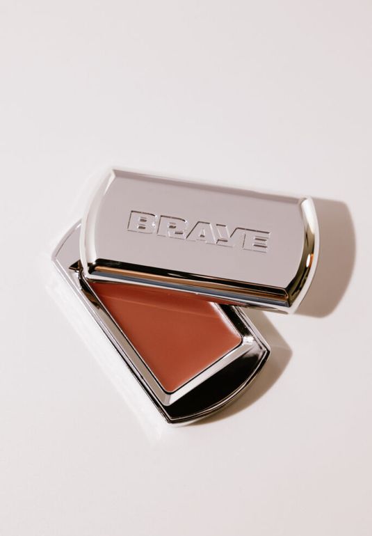 Сияющий бальзам-аксессуар для губ BRAYE Lipsleek [07 Boldness] 2,3г