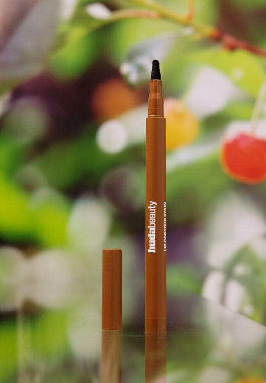 Стойуий карандаш для губ [Toasty Brown] huda beauty Lip Contour Lip Stain for 12-Hour Wear 1мл
