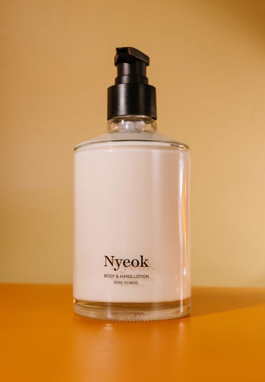 Лосьон для рук и тела с ароматом I'm from Nyeok Body & Hand Lotion 300g