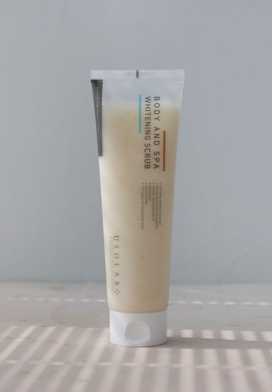 Осветляющий корректирующий скраб для тела USOLAB Body And Spa Whitening Scrub 200ml