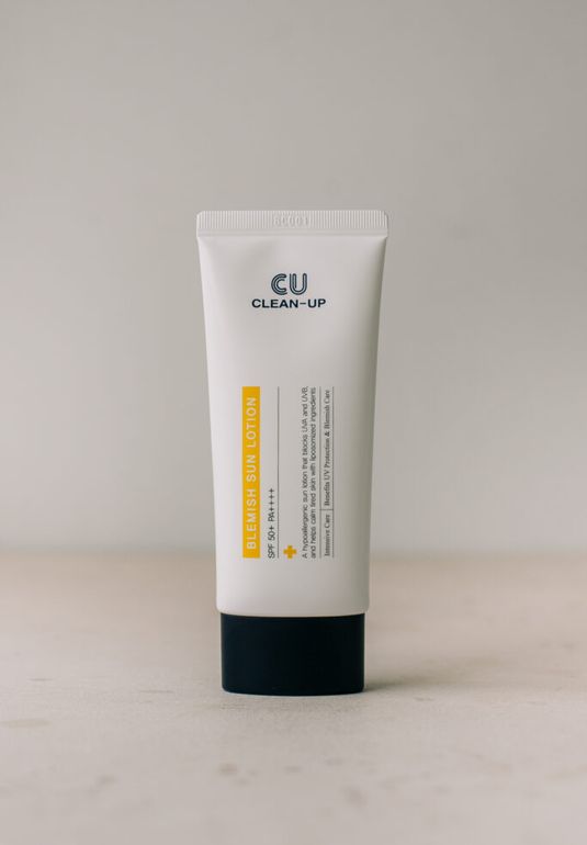 Успокаивающий санскрин CU Clean Up Blemish Sun Lotion SPF 50+/PA+++ 60ml