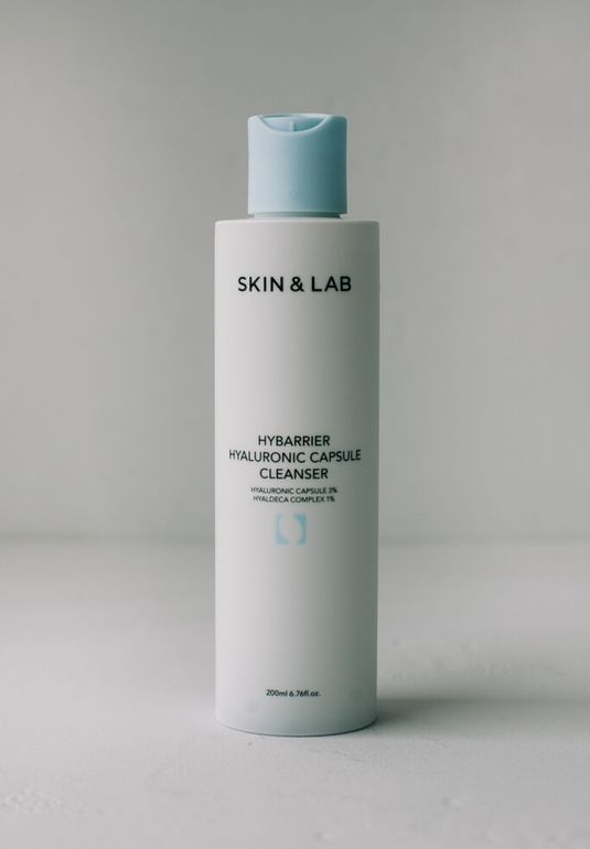 Очищающее средство с гиалуроновой капсулой SKIN&LAB Hybarrier Hyaluronic Capsule Cleanser 200ml