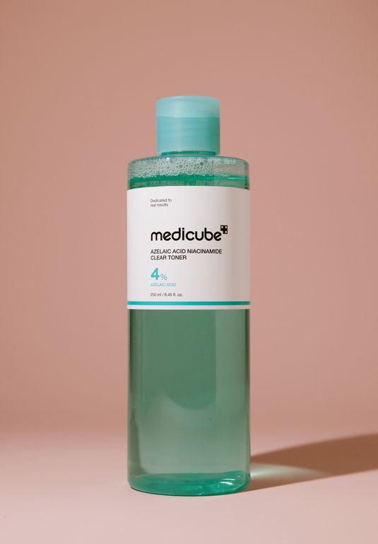 Очищающий тоник с 4% азелаиновой кислоты medicube Azelaic Acid Niacinamide Clear Toner 250мл