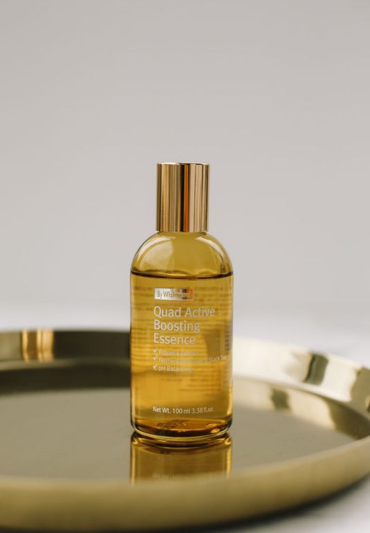 Тонер-эссенция с прополисом и экстрактом коры белой ивы BY WISHTREND Quad Active Boosting Essence 100ml 