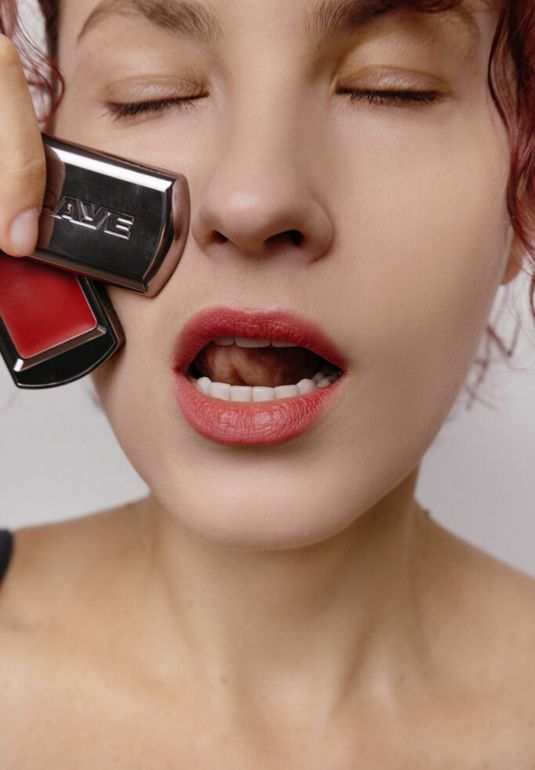 Матовый бальзам-аксессуар для губ BRAYE Lipsleek Blur [01 Keen] 3,2g