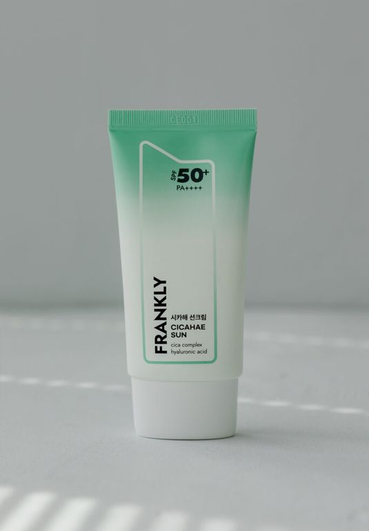 Увлажняющий солнцезащитный крем Frankly Cicahae Sun Soothing Hydrating Sunscreen SFP50+ PA++++ 50ml
