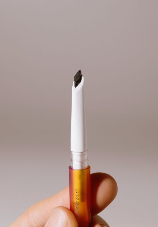 Карандаш для бровей Arive Makeup Glimmerverse Brow Defining [05 Black Smoke] 0,2g