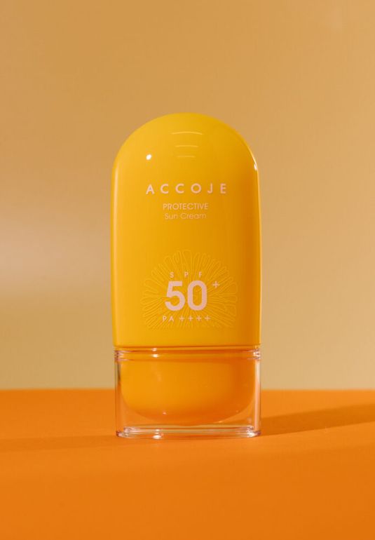 Солнцезащитный крем SPF50 ACCOJE Protective Sun Cream SPF50+ PA++++ 50 мл
