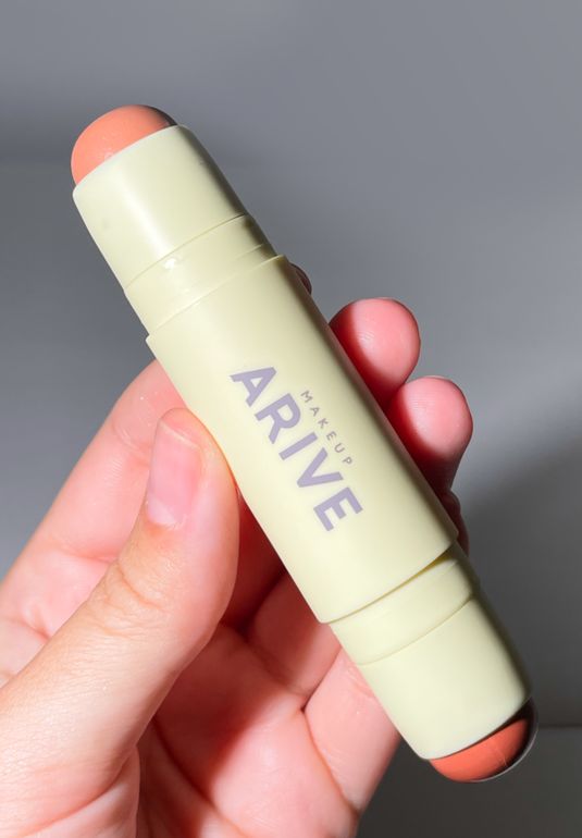 Двойные румяна в стике Arive Makeup Duo Blush Stick Soft Matte&Dewy [01 Warm Neutral] 10,8g