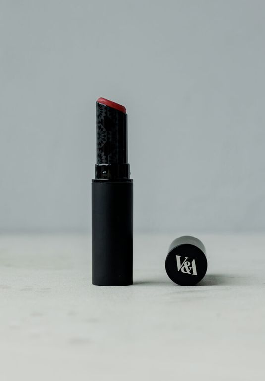 BU// Матовая губная помада V&A Rouge Essential Lipstick Matte[Flair] 3.4 g