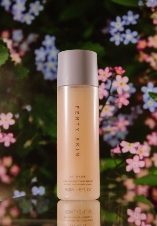 Увлажняющий молочный тоник Fenty Beauty Fat Water Hydrating Milky Toner Essence 150мл