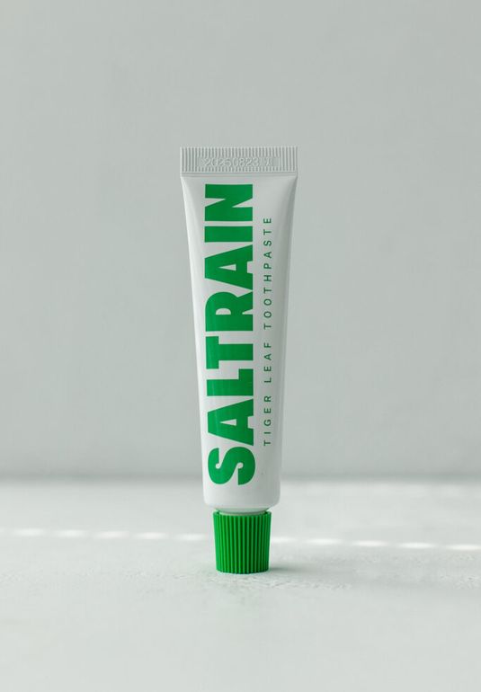 Успокаивающая мини-зубная паста "Тигровый лист" SALTRAIN Mini Tiger Leaf Toothpaste 30g