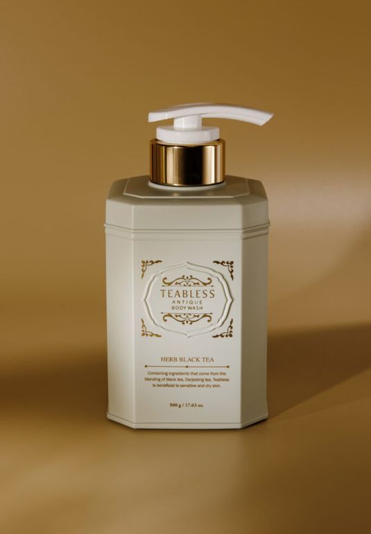 Гель для душа с ароматом травяного черного чая Teabless Herb Black Tea Antique Body Wash 500g