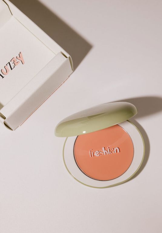 Нежные кремовые румяна [01 Fuzzy] Freshian Egg Like Cream Blush Vegan 6,5g