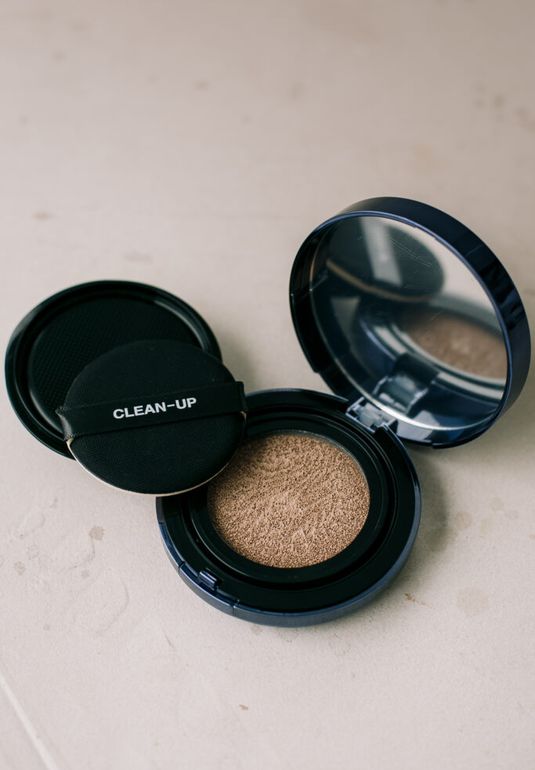 Тональный кушон со сменным блоком CU Clean Up Skinfit Cushion Pact SPF 50+/PA+++ #23 15g + 15g