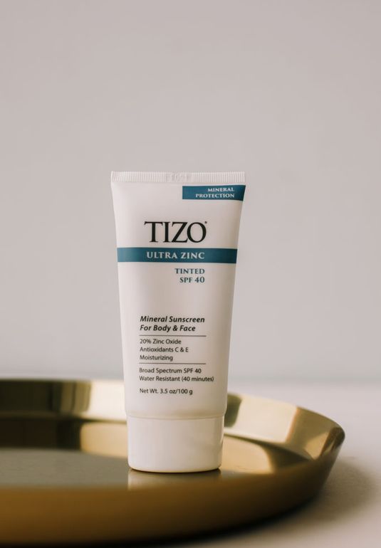 Крем солнцезащитный для лица и тела с оттенком TiZO Ultra Zinc SPF 40 Tinted 100g