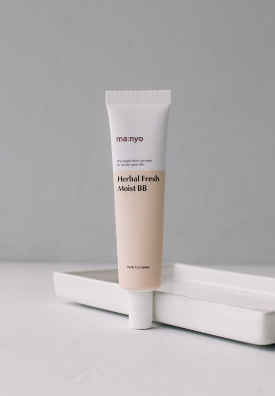Увлажняющий органический BB-крем Manyo Herbal Fresh Moist BB Cream 30g